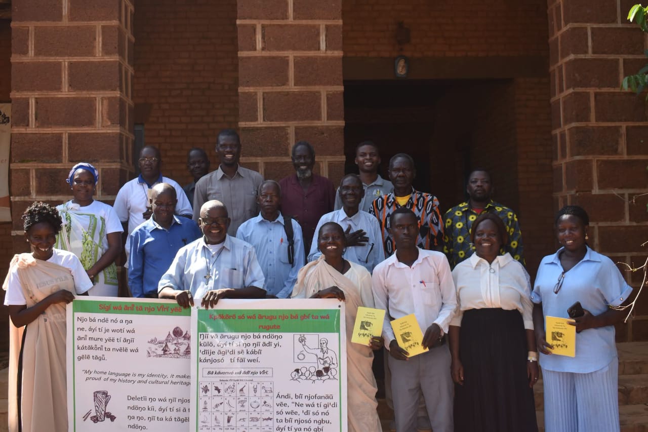 Balanda teachers complete training to preserve indigenous language